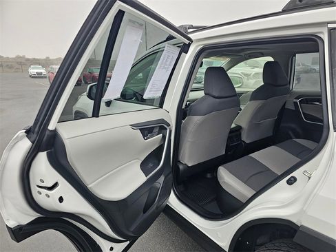 Used 2025 Toyota RAV4 XLE image 16