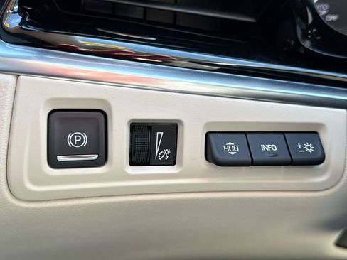 Used 2025 Cadillac XT6 Premium Luxury w/ Technology Package image 37