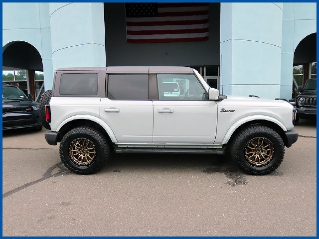 Used 2022 Ford Bronco Outer Banks AWD/4WD image 2