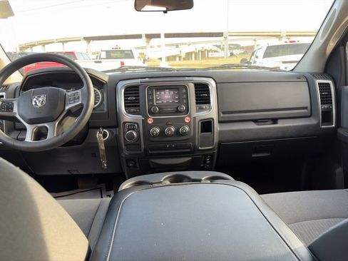 Used 2024 RAM 1500 Classic SLT image 9