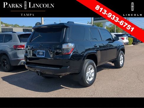 Used 2024 Toyota 4Runner SR5 AWD/4WD image 4