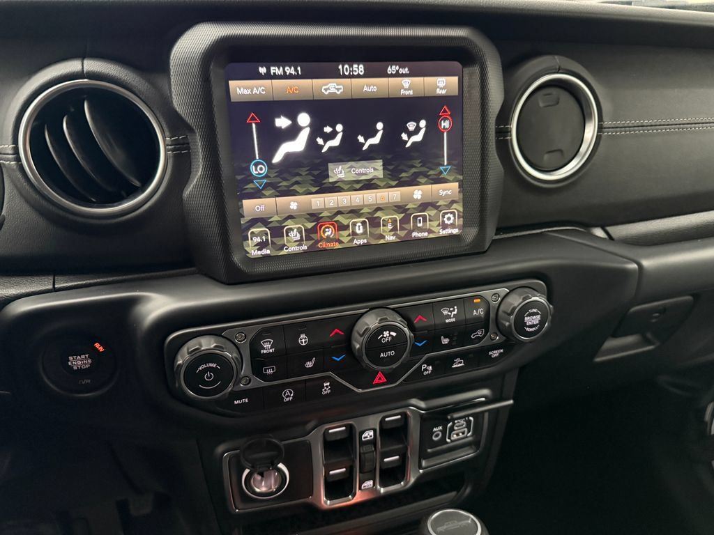 Used 2020 Jeep Gladiator Overland AWD/4WD image 29