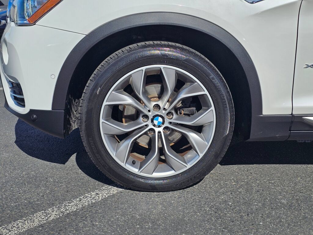 Used 2016 BMW X3 xDrive28i AWD/4WD image 9