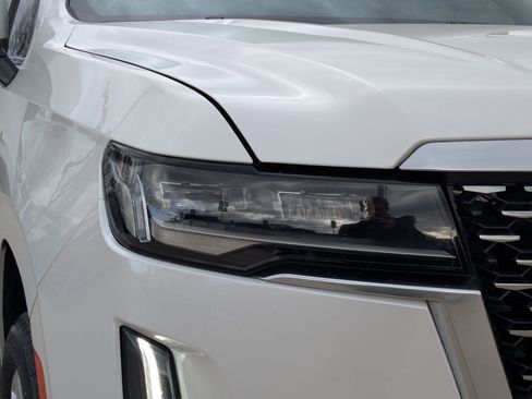 Certified 2021 Cadillac Escalade Luxury image 11