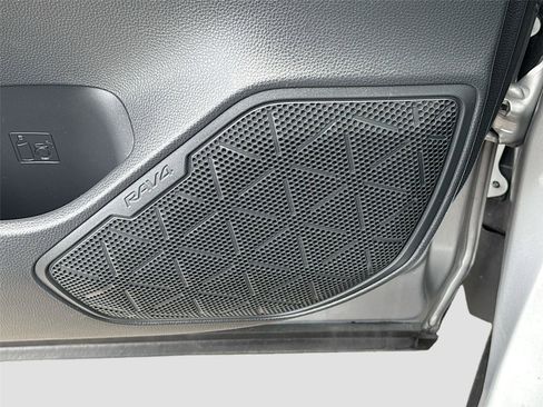 Used 2019 Toyota RAV4 Limited w/ Carpet Mat Package AWD/4WD image 19