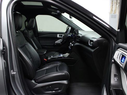 Used 2023 Ford Explorer ST w/ Equipment Group 401A image 17