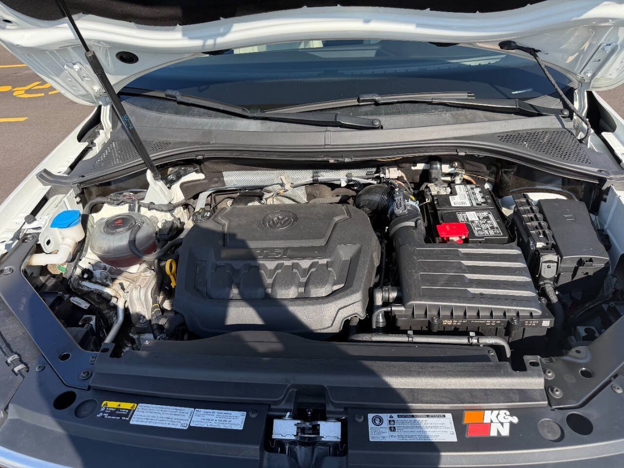 Used 2019 Volkswagen Tiguan SEL Premium R-Line AWD/4WD image 9