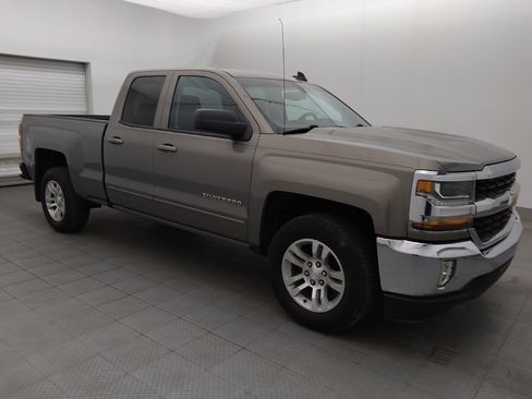 Used 2017 Chevrolet Silverado 1500 LT w/ All Star Edition RWD image 11