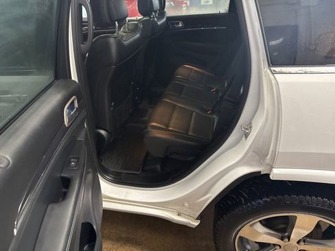 Used 2016 Jeep Grand Cherokee Overland image 18