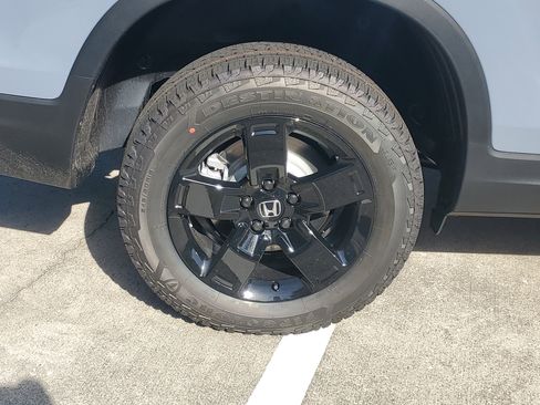 New 2026 Honda Ridgeline Black Edition image 7
