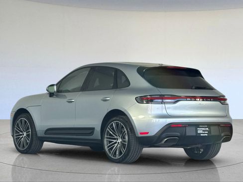 Certified 2025 Porsche Macan image 3
