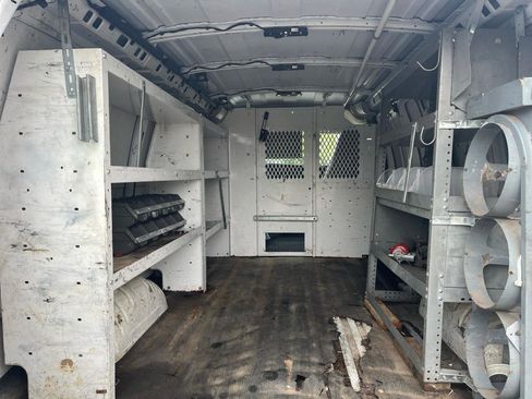 Used 2016 GMC Savana 2500 RWD image 5