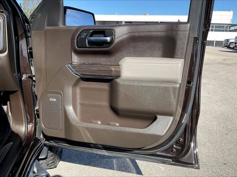 Used 2020 Chevrolet Silverado 1500 LT Trail Boss image 21