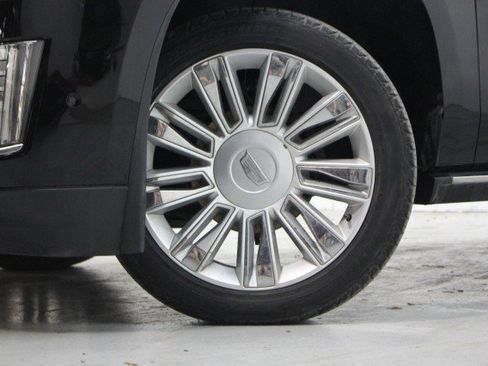 Used 2020 Cadillac Escalade ESV Platinum image 3