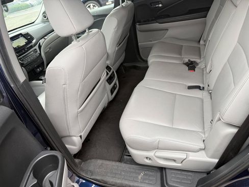 Used 2020 Honda Pilot Touring image 13