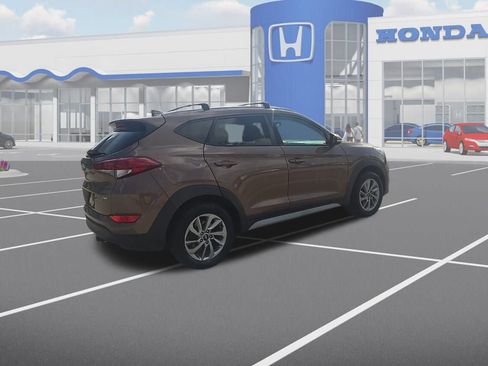 Used 2017 Hyundai Tucson SE Plus image 9