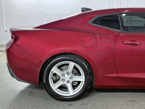 Used 2018 Chevrolet Camaro LT image 7