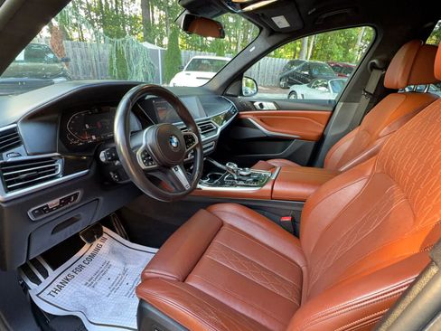 Used 2019 BMW X7 xDrive50i w/ M Sport Package AWD/4WD image 17