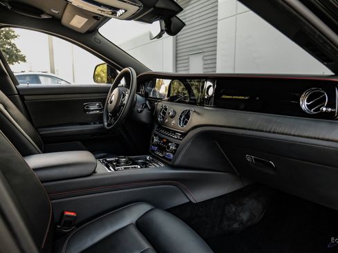 Used 2022 Rolls-Royce Ghost image 39