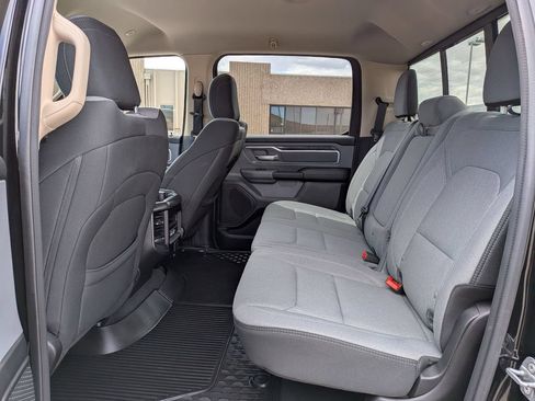 Used 2019 RAM 1500 Big Horn AWD/4WD image 19