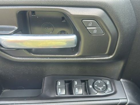 Used 2021 Chevrolet Silverado 1500 Custom image 12