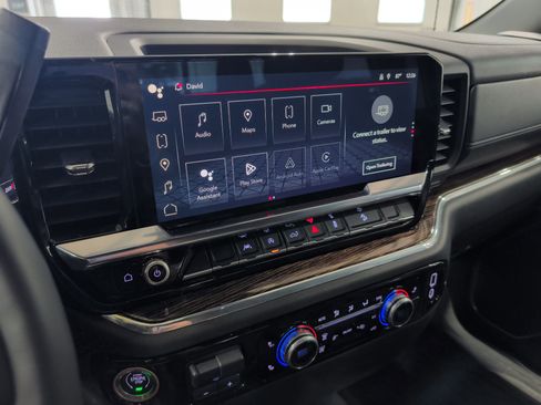 Used 2024 GMC Sierra 1500 SLE w/ Preferred Package AWD/4WD image 11