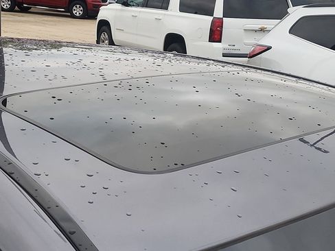 Used 2017 Acura RDX w/ Technology Package AWD/4WD image 3