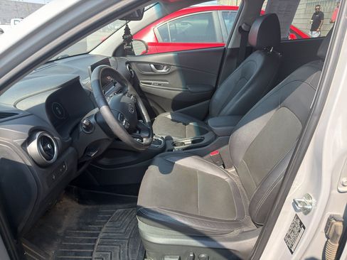 Used 2022 Hyundai Kona Limited AWD/4WD image 8