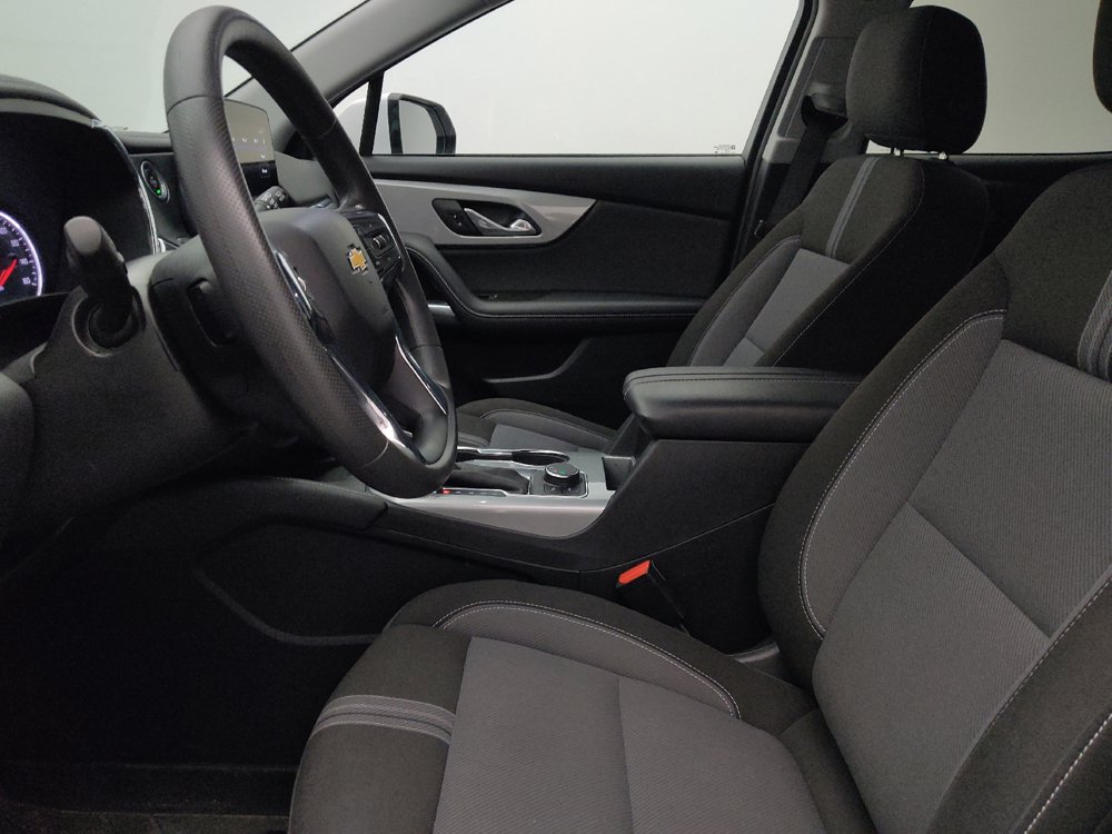 Used 2024 Chevrolet Blazer LT w/ Convenience Package FWD image 17