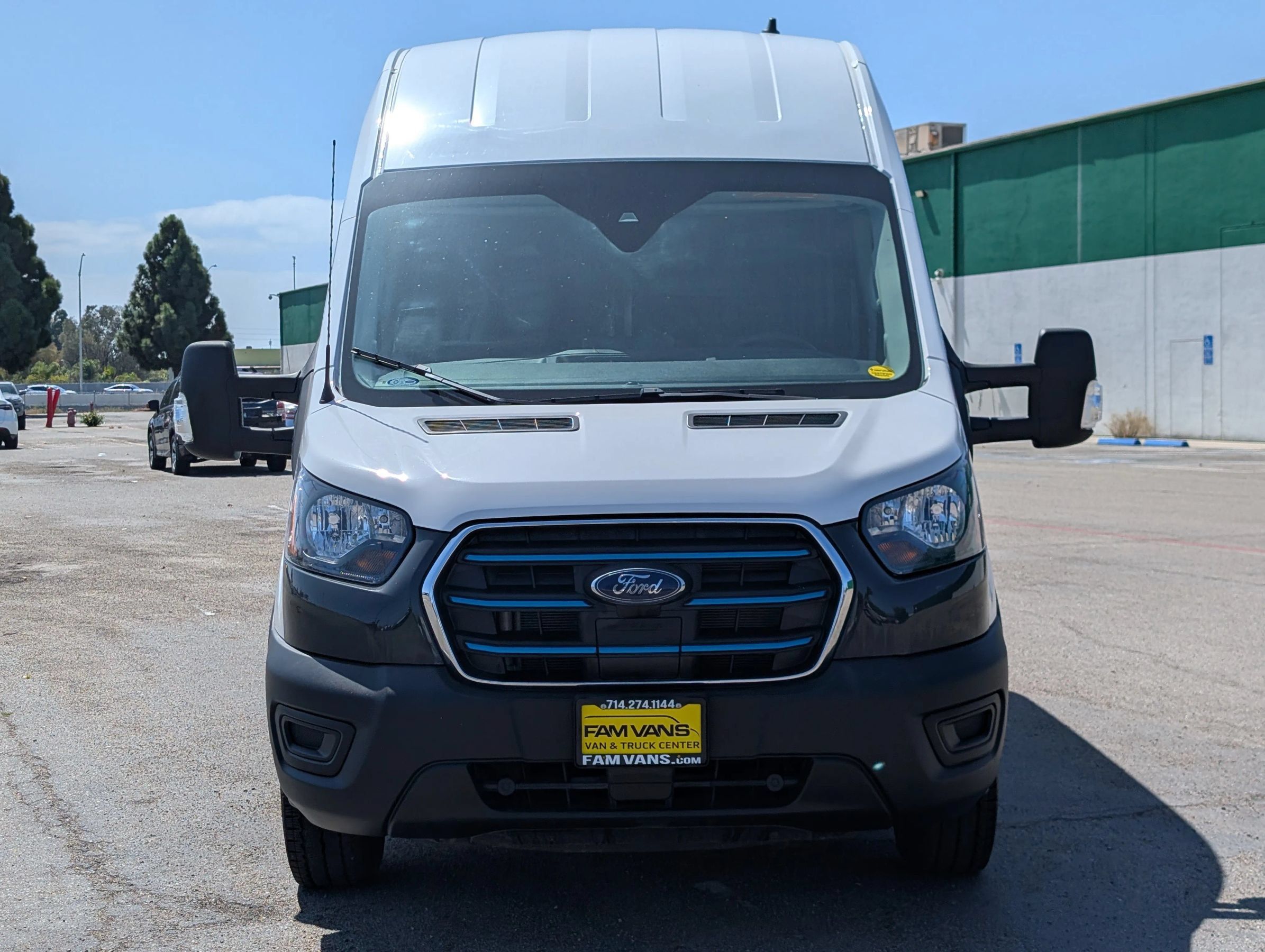 Used 2022 Ford E-Transit 148 High Roof w/ Load Area Protection Package RWD image 2