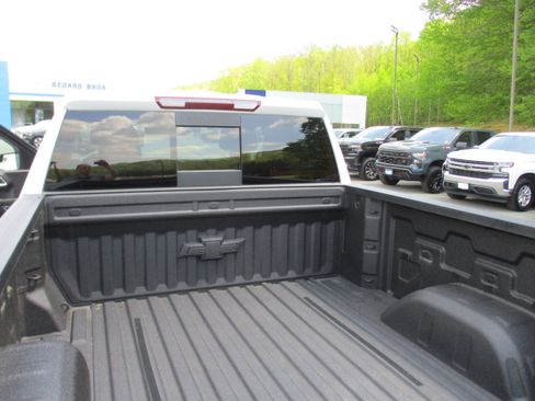 Used 2024 Chevrolet Silverado 1500 LT AWD/4WD image 13