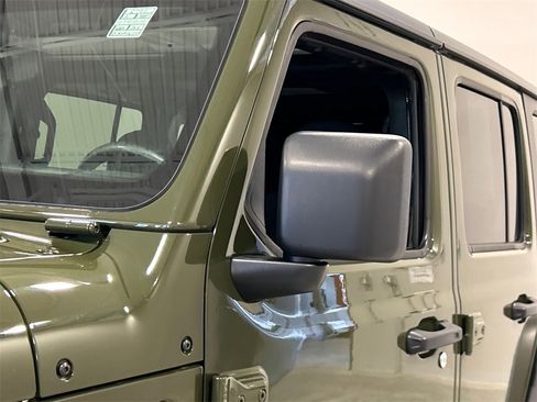 Used 2021 Jeep Wrangler Unlimited Sport image 12