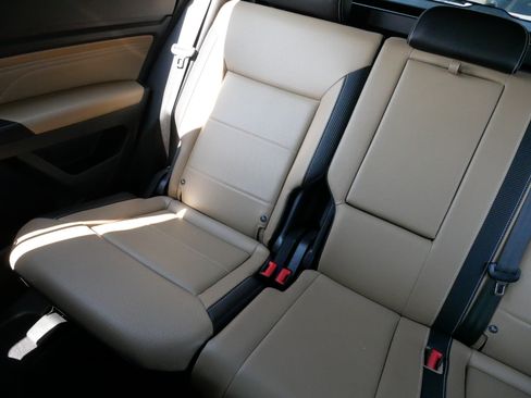 Certified 2023 Volkswagen Atlas Cross Sport SE w/ Panoramic Sunroof Package AWD/4WD image 12