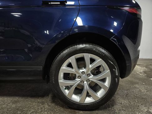 Used 2023 Land Rover Range Rover Evoque SE AWD/4WD image 59