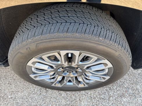 Used 2024 GMC Yukon Denali Ultimate image 4