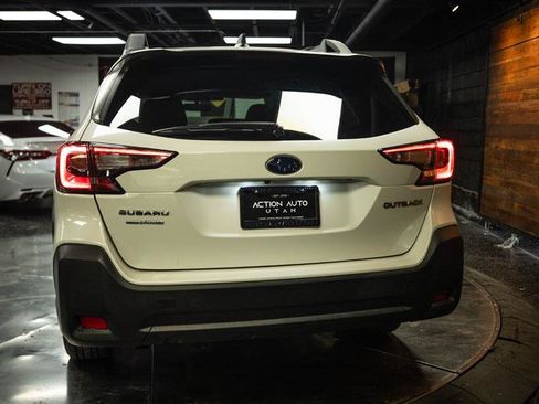 Used 2023 Subaru Outback Premium AWD/4WD image 6