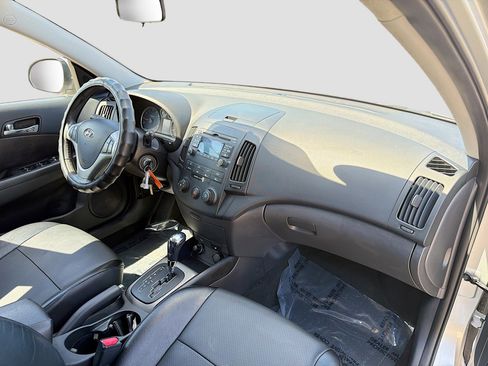 Used 2012 Hyundai Elantra SE image 13