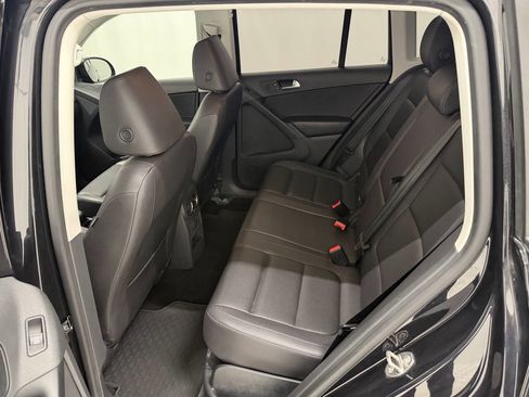 Used 2016 Volkswagen Tiguan S image 28