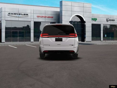 New 2026 Chrysler Pacifica Limited AWD/4WD image 6