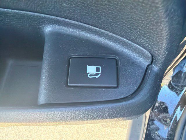 Used 2025 Honda Ridgeline Sport image 25