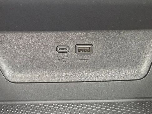 New 2026 Chevrolet Equinox LT w/ Convenience Package II image 8