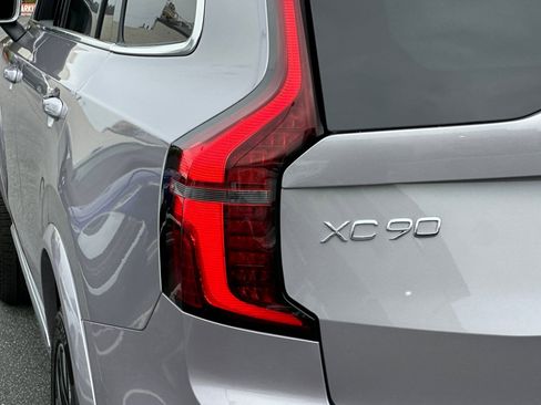 New 2026 Volvo XC90 B5 Plus w/ Protection Package image 25