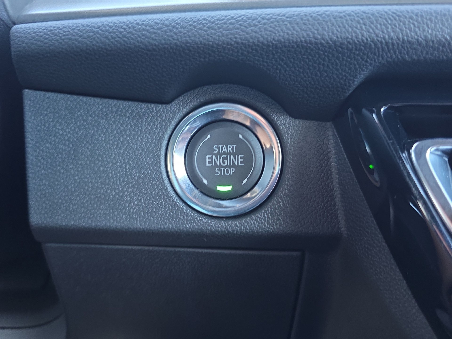 New 2027 Chevrolet Traverse LT w/ Driver Confidence Package FWD image 28