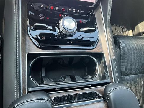 Used 2022 Jeep Grand Wagoneer Series I w/ Flexible Seating Group AWD/4WD image 26