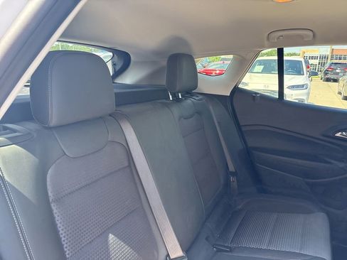 Used 2024 Chevrolet Trax LT FWD image 28