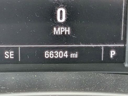 Used 2018 Chevrolet Equinox LS FWD image 22