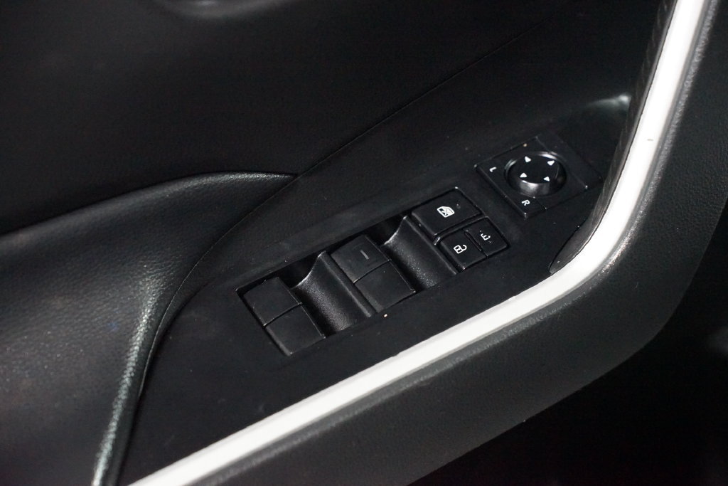Certified 2022 Toyota RAV4 XLE Premium FWD image 30