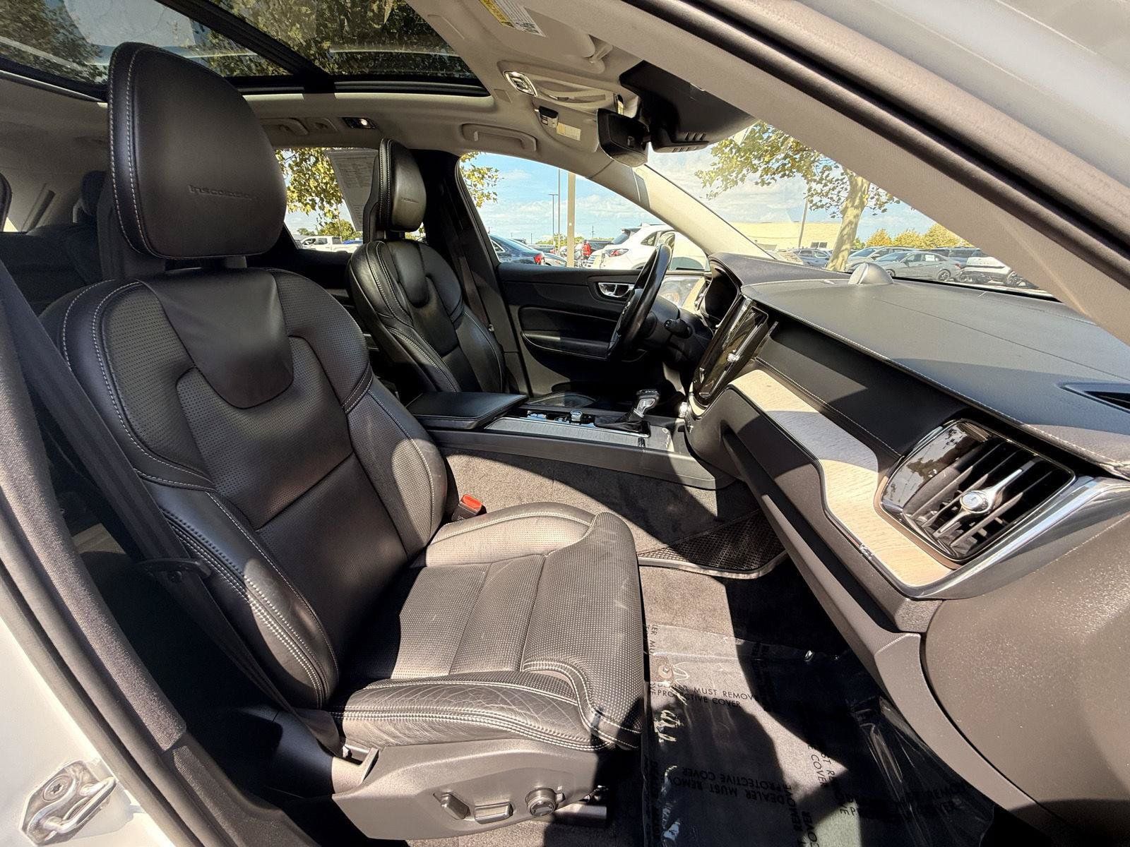 Used 2018 Volvo XC60 T6 Inscription AWD/4WD image 21