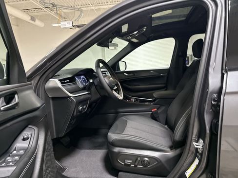 New 2026 Jeep Grand Cherokee L Laredo AWD/4WD image 20