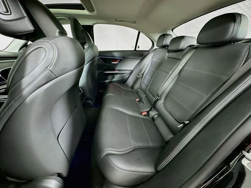Used 2024 Mercedes-Benz C 300 Sedan image 13